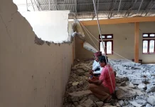 Gempa Flores Rusak 1.918 Sekolah dan Fasilitas Publik di NTT