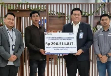 Pemulihan Operasional Nasabah, BRI Insurance Serahkan Klaim Asuransi Rp290 Juta
