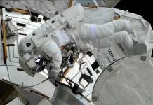 Astronaut NASA dan ESA Rampungkan Spacewalk Selama 6 Jam 49 Menit di Luar ISS