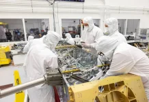 Dragonfly Dipersiapkan untuk Jelajah Titan, bulan terbesar Saturnus, pada 2034