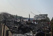 Kebakaran Hanguskan Sejumlah Lapak di Kedoya, 10 Unit Damkar Dikerahkan