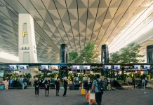 Kemenhub Pastikan Fuel Surcharge Bukan Kenaikan Tarif Dasar Tiket Pesawat