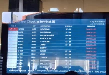 Penutupan Soetta Berlanjut, Penumpang Tunggu Kepastian Jadwal Penerbangan