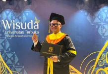 Kembangkan Inovasi, Lulusan Ilkom UT Sabet Penghargaan Internasional