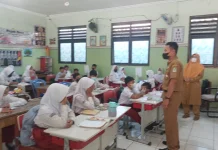 Siswa di Bekasi Lebih Suka Belajar Tatap Muka ketimbang PJJ