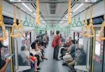 INKA Rawat Intensif Sarana KRL, KAI Lakukan Penyesuaian Perjalanan Sementara