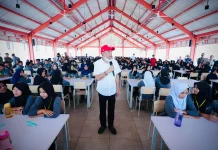 Wamensos Minta Siswa Sekolah Rakyat Tak Minder