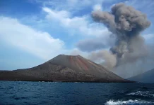 Tim SAR Perluas Pencarian Wartawan Hilang di Area Gunung Anak Krakatau