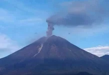 Gunung Semeru Erupsi Tiga Kali Pagi Ini, Letusan Terakhir Tembus 1.000 Meter