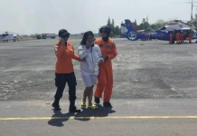 Basarnas Evakuasi Kru Virgo Transport 8 dengan Helikopter