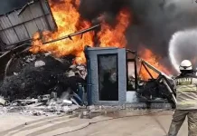 Kebakaran Hanguskan 28 Gudang di Kosambi Tangerang
