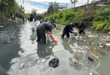 Dilanda Krisis, Warga Tangerang Terpaksa Konsumsi Air Keruh Berbau