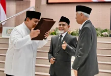 Presiden Prabowo Terima Mushaf Al-Qur’an Gontor