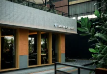 Ketika Kopi dan Donat Menjadi Teman Bersantai di Kemayoran