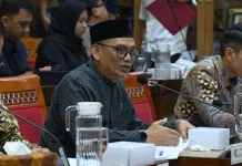 DPR Desak Kemendikdasmen Perluas Afirmasi Kesejahteraan Guru Swasta