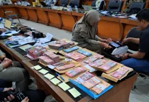 KPK Temukan Perhiasan Diduga Emas di Kanwil BPN Jawa Timur