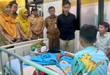 Sampaikan Permintaan Maaf, Wapres Pastikan Pasien Keracunan MBG Tertangani