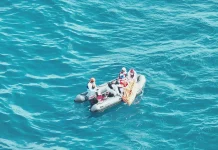Tim Penyelam Gabungan Sisir Anjungan dan Kamar KM Virgo Transport 8