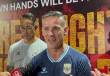 Herdman Jelaskan Kartu Merah Thom Haye