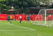 Herdman Pastikan Timnas Indonesia Hormati Korban Tragedi Kanjuruhan