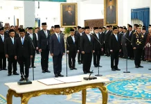 Prabowo Reshuffle Kabinet dan Lantik 18 Pejabat Baru