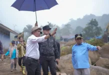 Wamendagri Bima Arya Tinjau Pemulihan Pascabencana di Solok