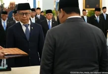 Rocky Gerung Dilantik Menjadi Wantimpres, Ini Profil dan Perjalanan Kariernya