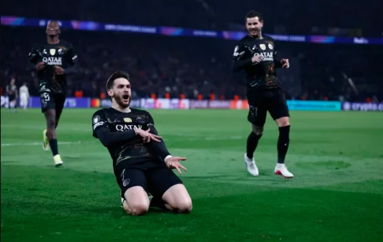 Luis Enrique Puji Mentalitas Tangguh PSG Hajar Chelsea 5-2