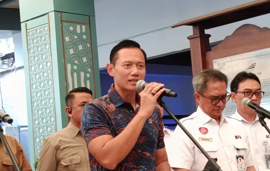 Menko AHY: Jumlah Pemudik Naik, Stasiun Pasar Senen Alami Lonjakan
