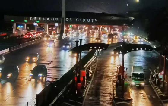 Sekitar 3,5 Juta Kendaraan Lintasi Tol Tangerang-Merak Tinggalkan Jabodetabek