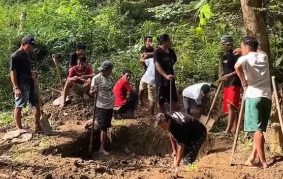 Sempat Viral Berenang ke Sekolah, Kini Jembatan Desa Bainaa Dibangun