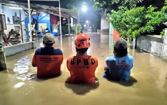 Banjir Pasuruan Akibat Hujan Lebat, 100 KK dan 100 Rumah Terdampak