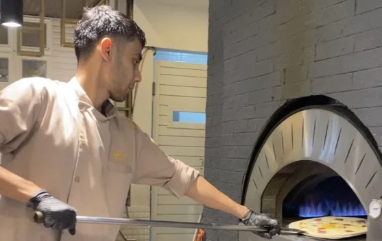 Cerita Pemuda Jebolan Pesantren Bercita-Cita Jadi Bos Pizza di Italia