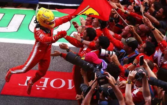 Hamilton Raih Kemenangan Perdana bersama Ferrari di GP Barcelona-Catalunya