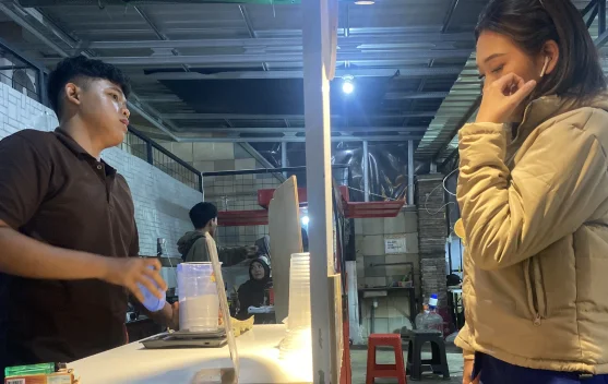 Di Balik Ramainya Kuliner Malang, Ada Kisah Perjuangan Merangkai Masa Depan
