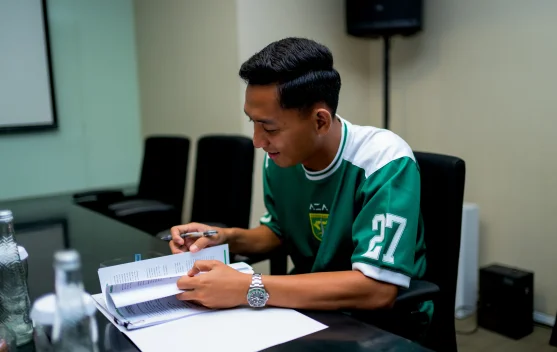 Eks Kiper PSM  Gabung Persebaya, Siap Tantangan di Perantauan