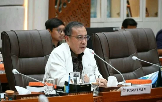 Kebakaran TPA Jatiwaringin Picu ISPA, DPR Minta Pemantauan Kesehatan Warga - RRI.co.id