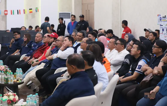 Semangat Menpora Saat Hadir Nobar di Media Center TVRI - RRI.co.id