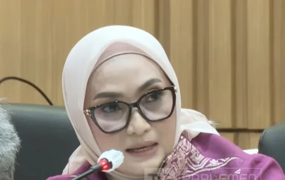 Anggota Komisi IX DPR RI Usul Lansia Tunggal Masuk Penerima Manfaat MBG - RRI.co.id