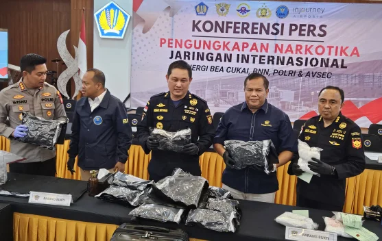 Informasi BC Tiongkok, Penyelundupan Mariyuana Amerika Terungkap di Soetta - RRI.co.id