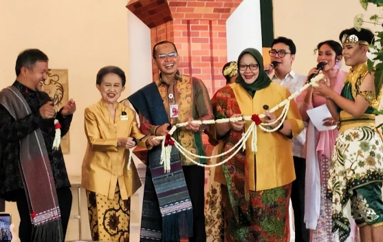 Disbud DKI Pamerkan Puluhan Wastra Langka di Museum Tekstil Jakarta - RRI.co.id