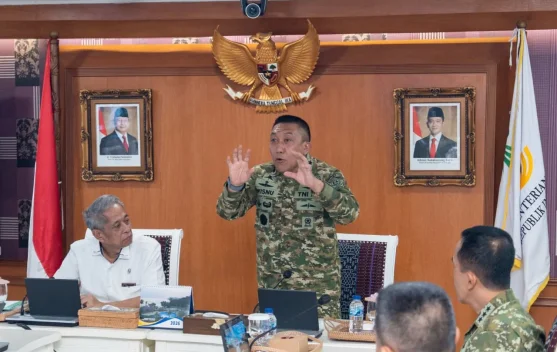 Kemensos dan TNI Turunkan 1.000 Taruna Akmil, Bina Karakter Siswa Sekolah Rakyat - RRI.co.id