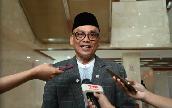 Usulan Gaji Guru Rp30 Juta Sebulan, DPR Ingatkan Tantangan Anggaran - RRI.co.id