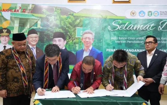 Kemendikdasmen Gelontorkan Rp27,4 M untuk Revitalisasi 17 Sekolah di Pontianak - RRI.co.id