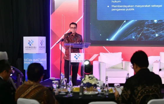 Wamenkomdigi: Penegakan Hukum Tidak Boleh Berdasarkan Sentimen Medsos - RRI.co.id