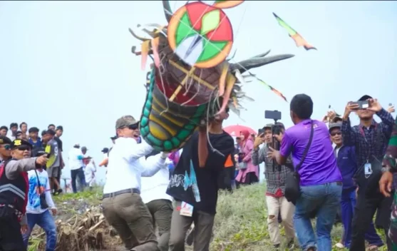 Festival Layang-layang Purworejo Gerakkan UMKM dan Ekonomi Lokal - RRI.co.id