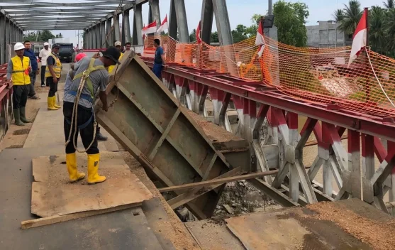 Kementerian PU Percepat Perbaikan Jembatan Bailey Kutablang di Aceh - RRI.co.id