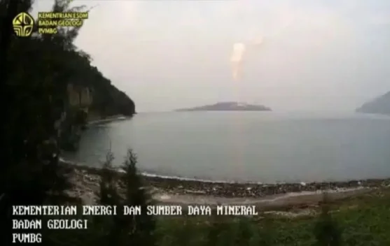 Polisi dan BKSDA Imbau Kapal Wisata Jauhi Gunung Anak Krakatau - RRI.co.id