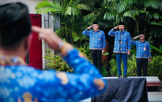 Mensos Bacakan Puisi di Hari Keluarga Nasional - RRI.co.id