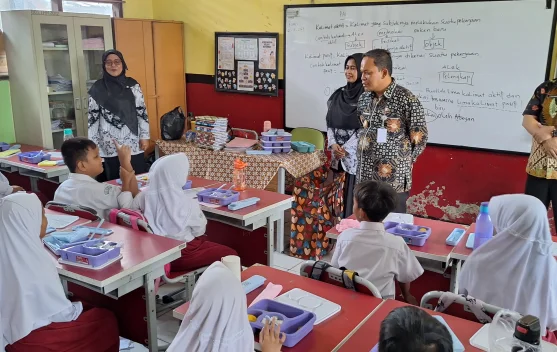 Pemkot Tangsel Klaim Krisis Guru Sekolah Negeri - RRI.co.id